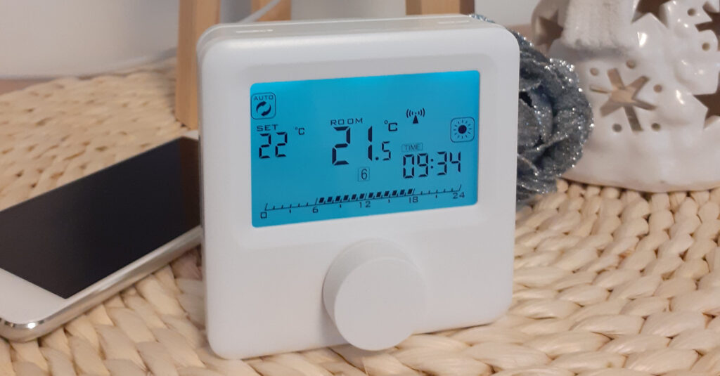 Flink FTWiFi digitalni brezžični WiFi termostat Flink FTWiFi digitalni brezžični WiFi termostat